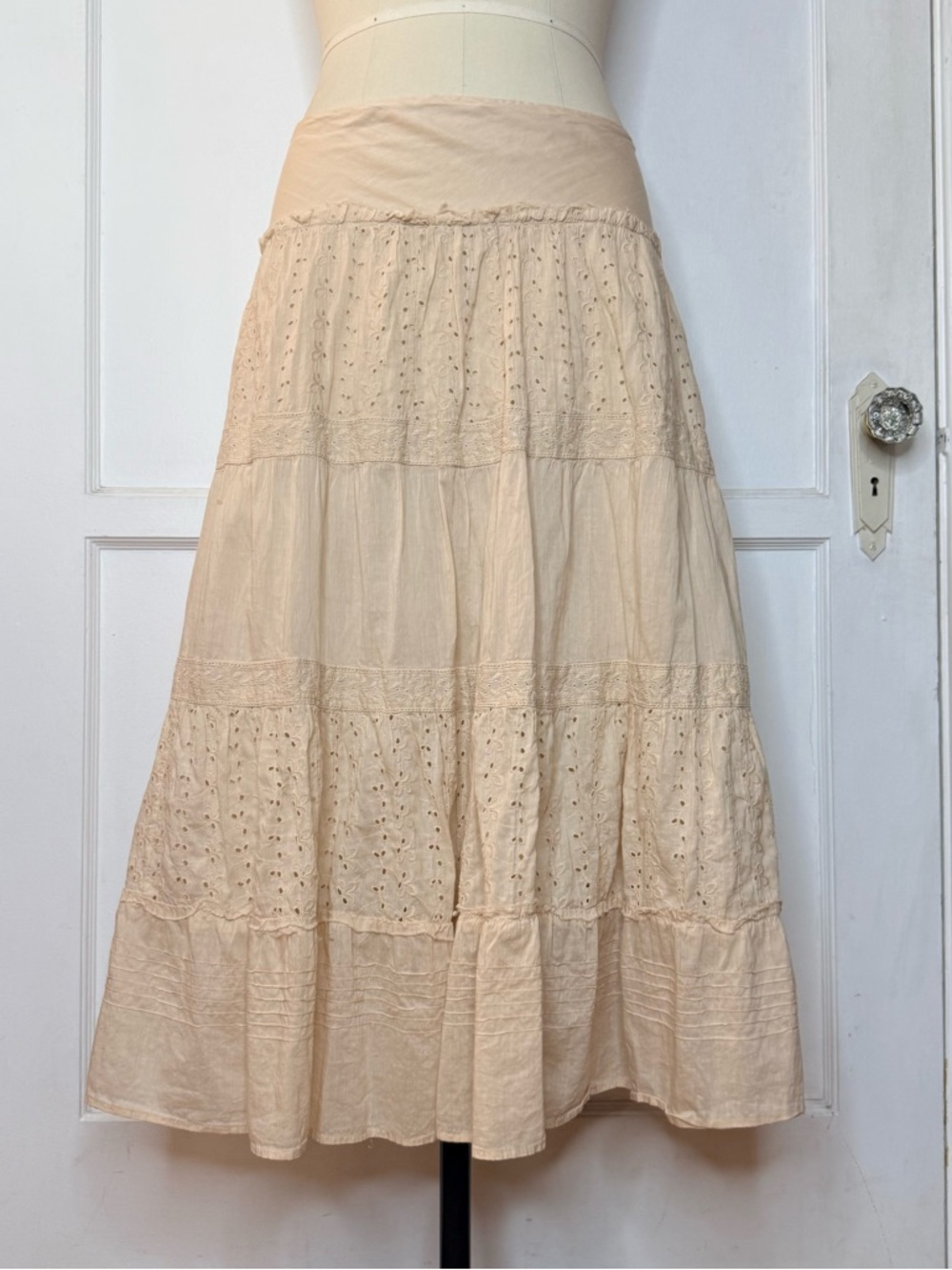 Cream tiered midi skirt